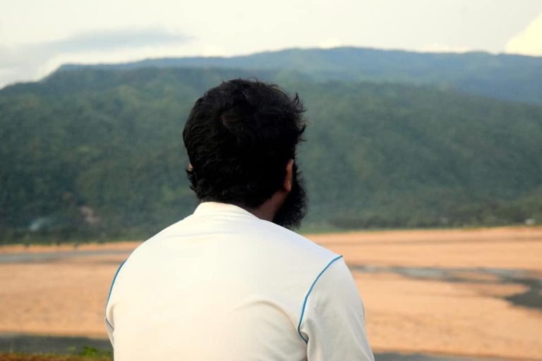 ডিপ্রেশনে ভুগছেন, কখন ও কীভাবে বুঝবেন?
