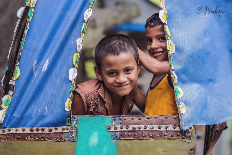শৈশব : অপার আনন্দ
