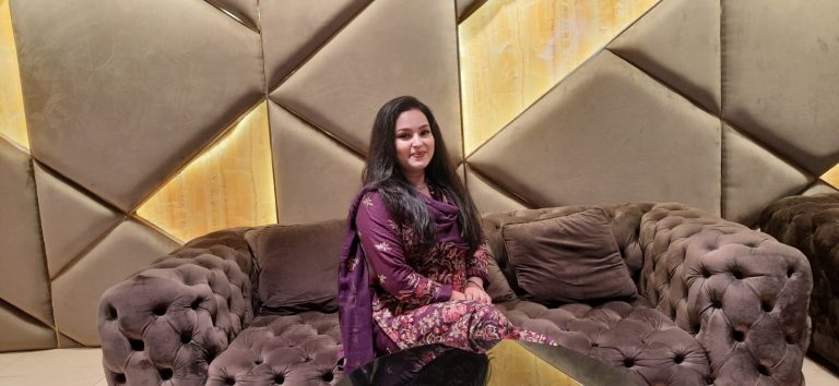 মানুষের কথা শুনে জীবন নষ্ট করা যাবে না
