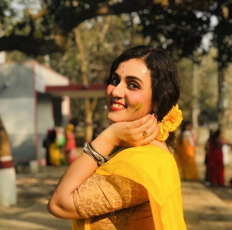 পূজার সময় ত্বক ও চুলের যত্ন