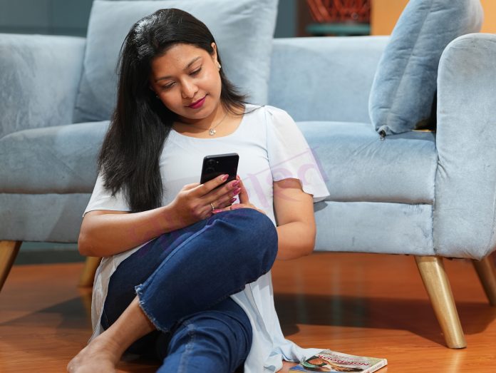 মডেল: ঈশিতা; ছবি: মঞ্জুরুল আলম