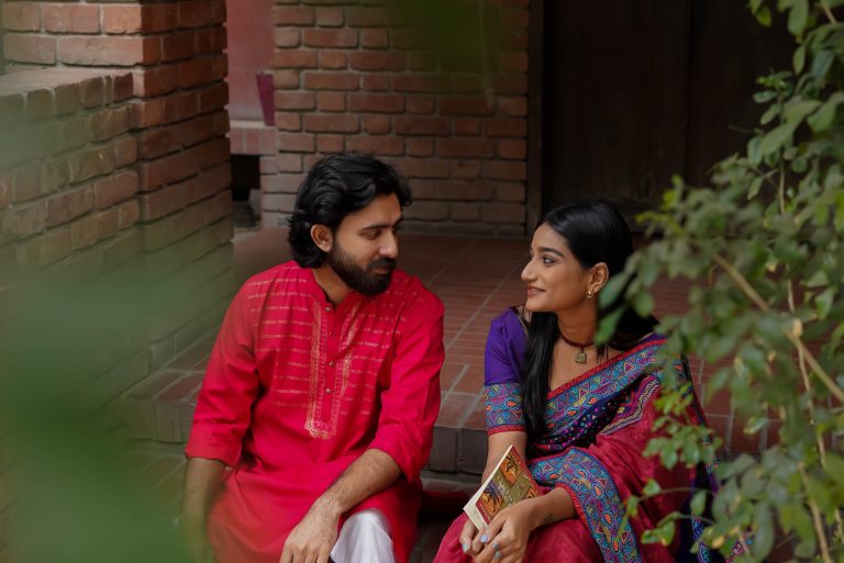 ভালোবাসা দিবসে প্রিয় মানুষকে কী দিচ্ছেন ?