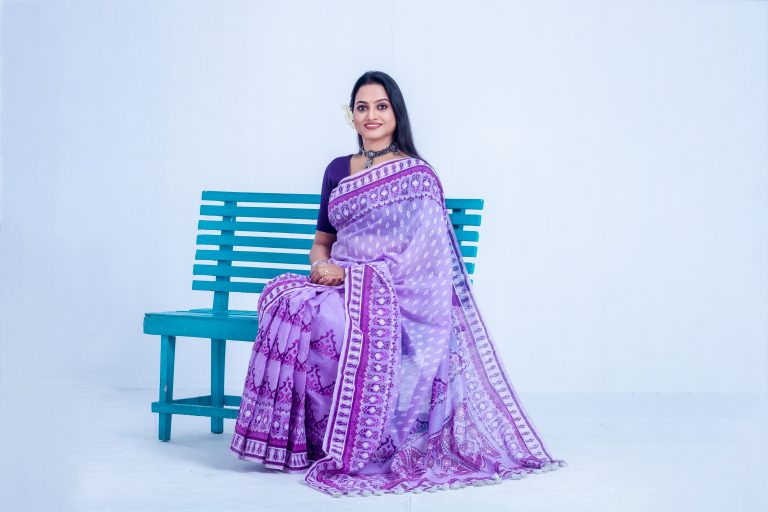 পোশাকে নারী দিবস