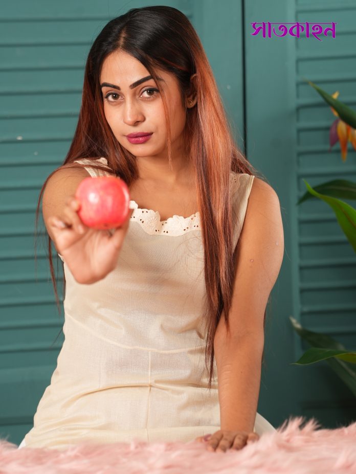 মডেল: জান্নাত; ছবি: মঞ্জুরুল আলম