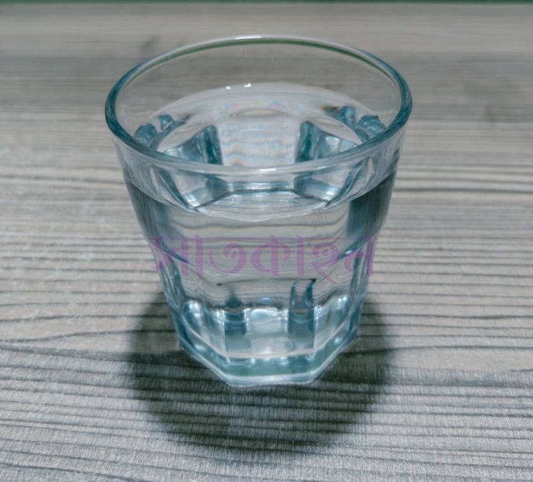 গরম পানিতে এক চামচ ঘি, কী হয় খেলে ?