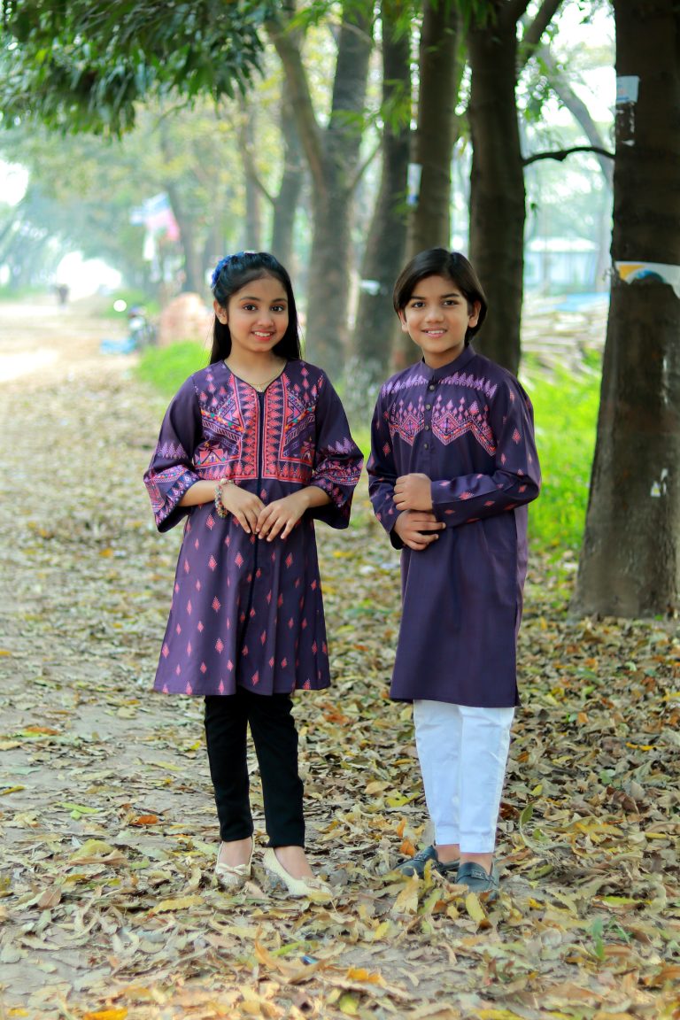 ঈদে সবার আগে শিশুর পোশাক