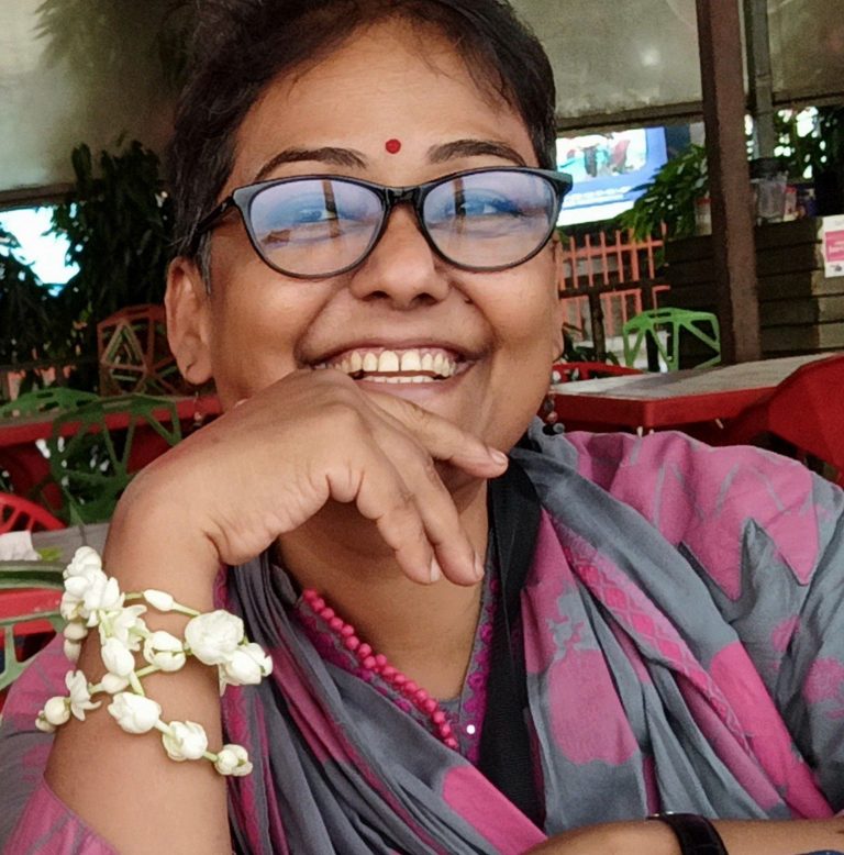মা হতে হলে কি কেবল গর্ভেই ধরতে হবে?