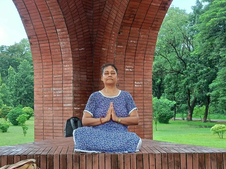 বিশ্ব যোগব্যায়াম দিবস: যোগব্যায়াম করবেন কেন?