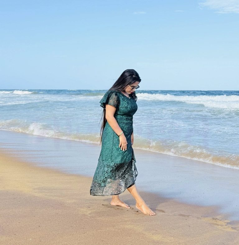 আপনি কি খুব স্পর্শকাতর মানুষ? ১০ লক্ষণে জেনে নিন