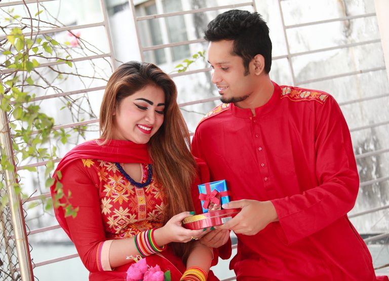 সম্পর্কে বিশ্বাস তৈরি করবেন যেভাবে